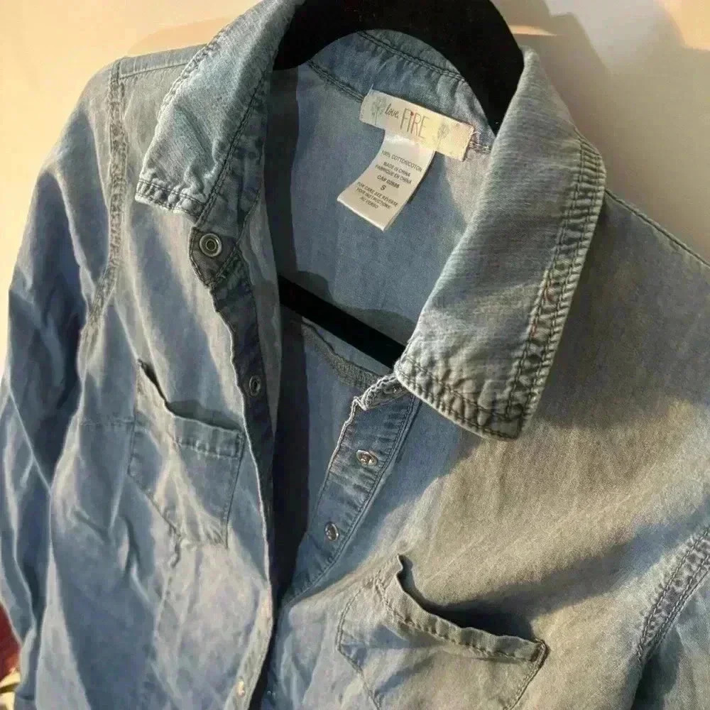 LOVE FIRE light Jean  shirt - Picture 2 of 4